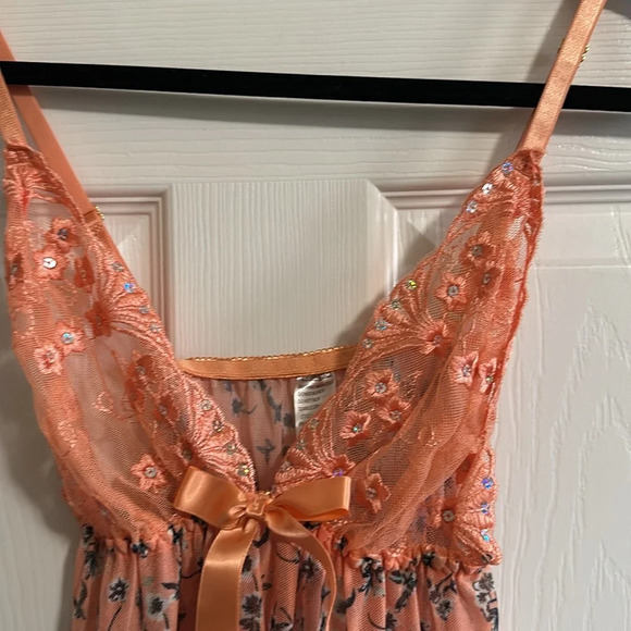 Sexy Nighty Lingerie with sequins. Peach Floral Size Med - Picture 2 of 2